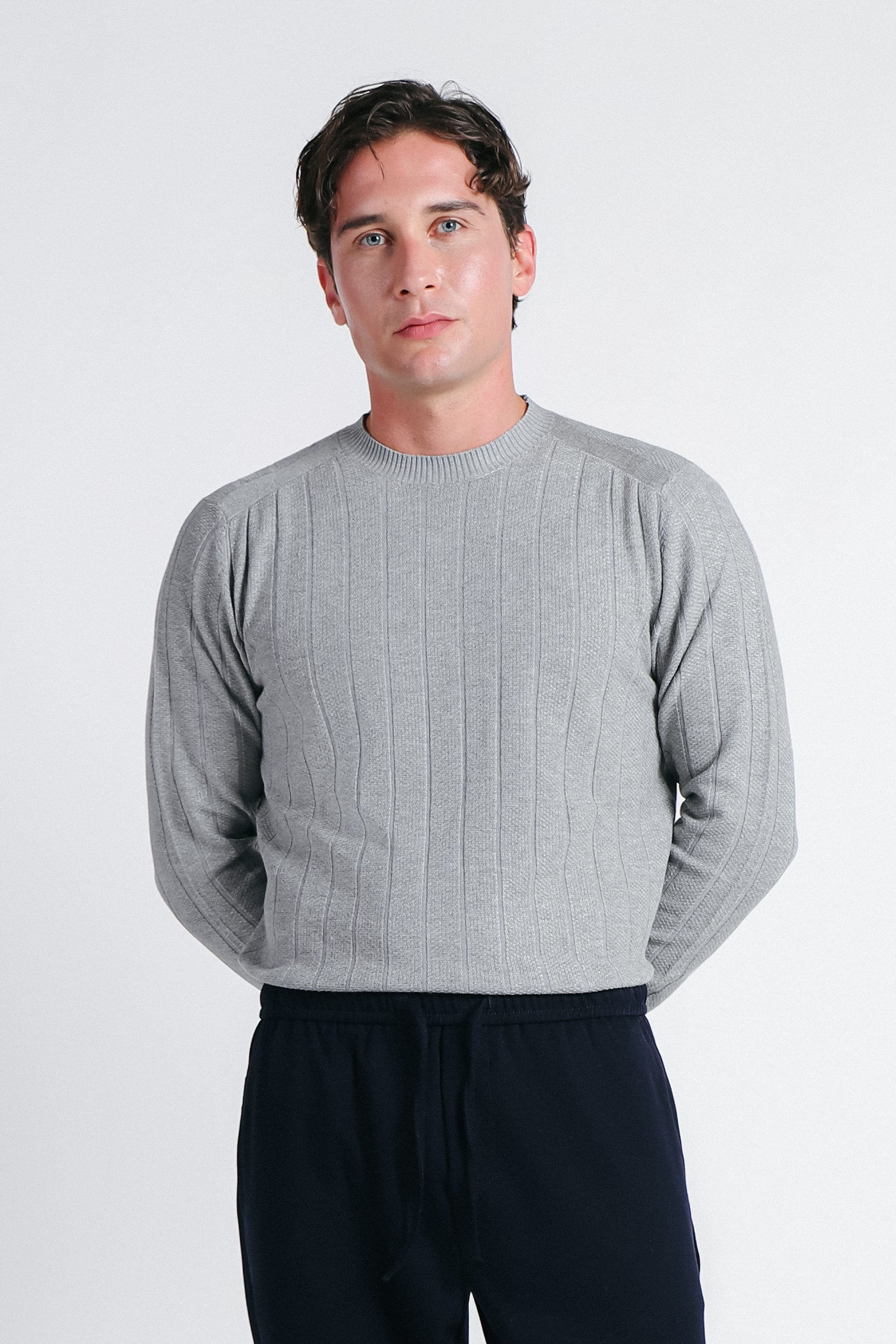 MAGLIA GIROCOLLO LAVORATA GRIGIO CHIARO