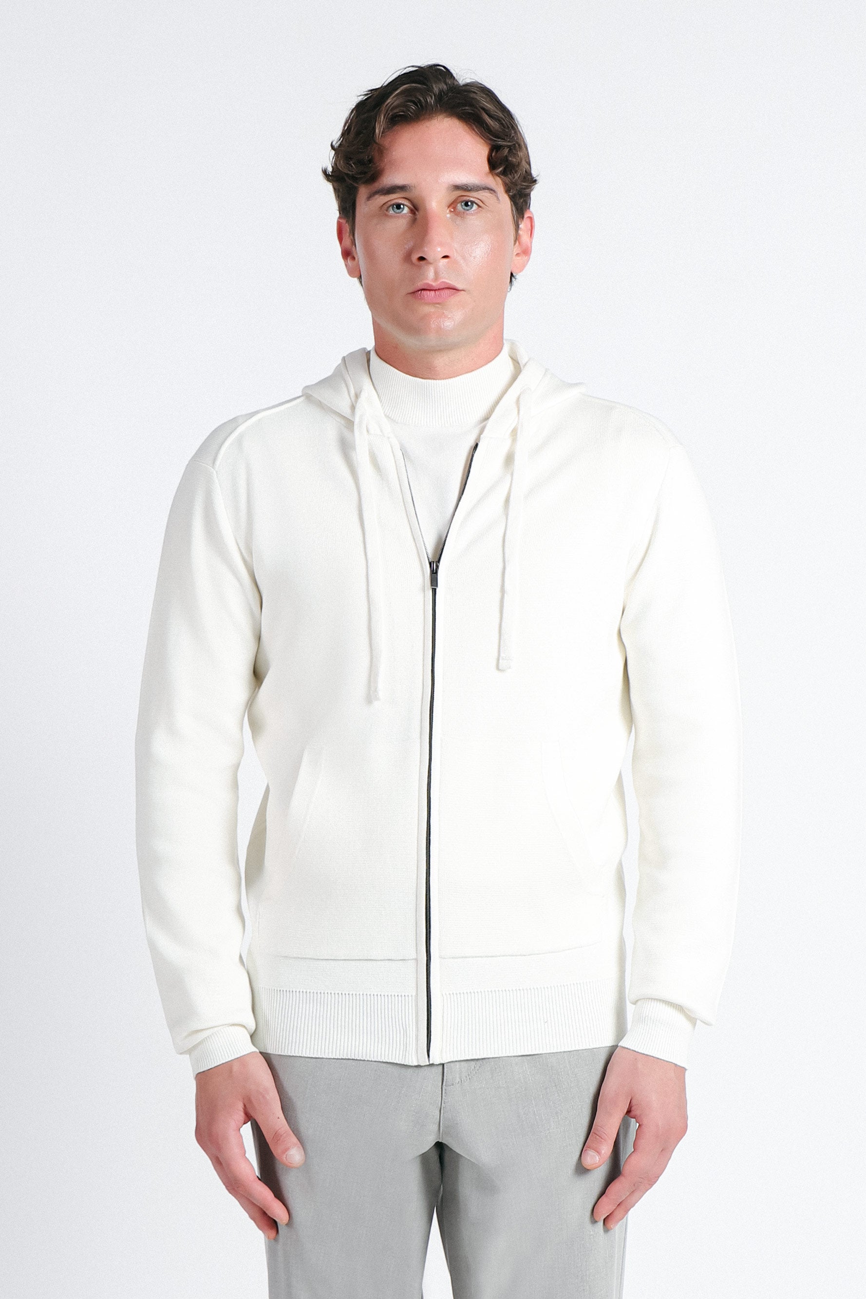 MAGLIA CON ZIP E CAPPUCCIO IN PUNTO MILANO PANNA - Sonnybono