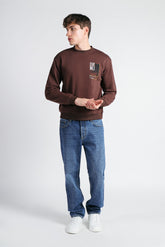 FELPA GIROCOLLO CON STAMPA MARRONE