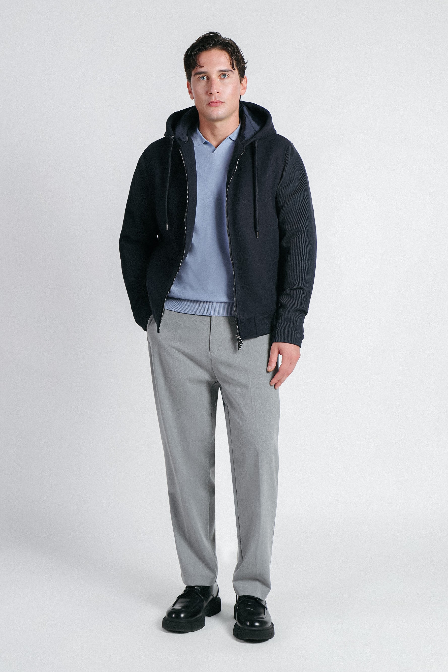 GIUBBOTTO TAGLIO FELPA CON MANICHE IN MAGLIA BLEU – Sonnybono