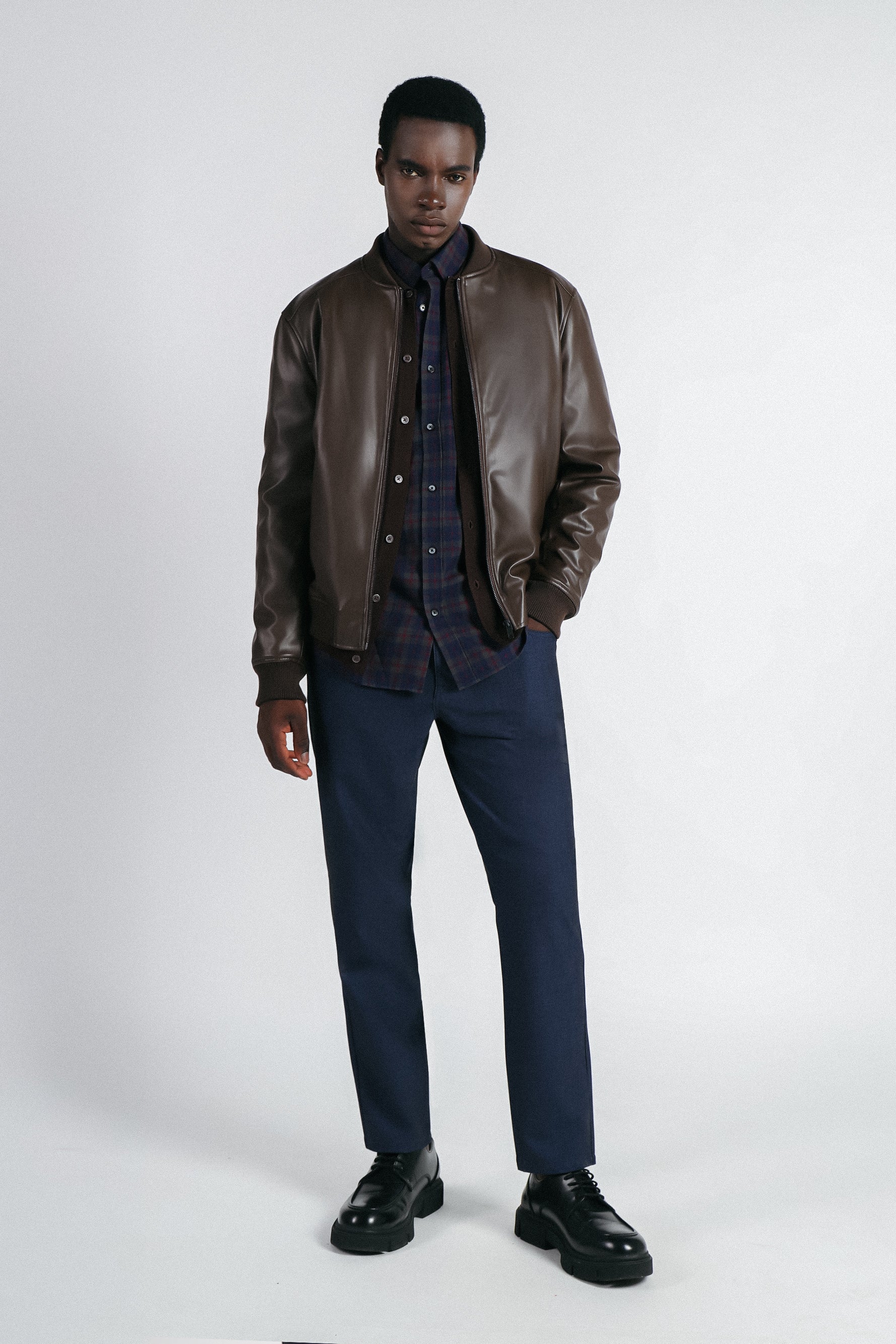 GIUBBOTTO BOMBER EFFETTO PELLE MORO – Sonnybono - Main Image