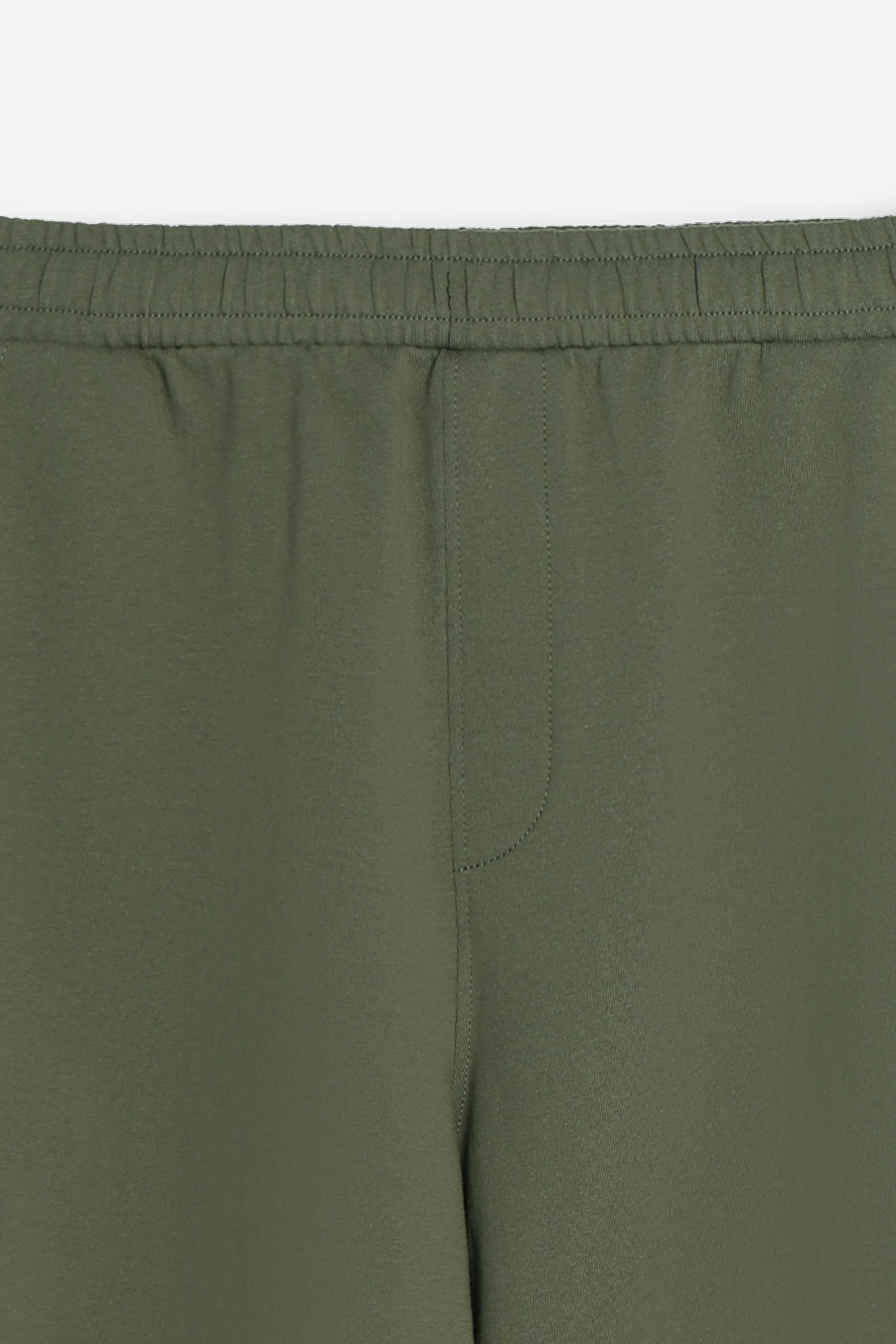 BERMUDA IN FELPA CON TASCONI VERDE MILITARE