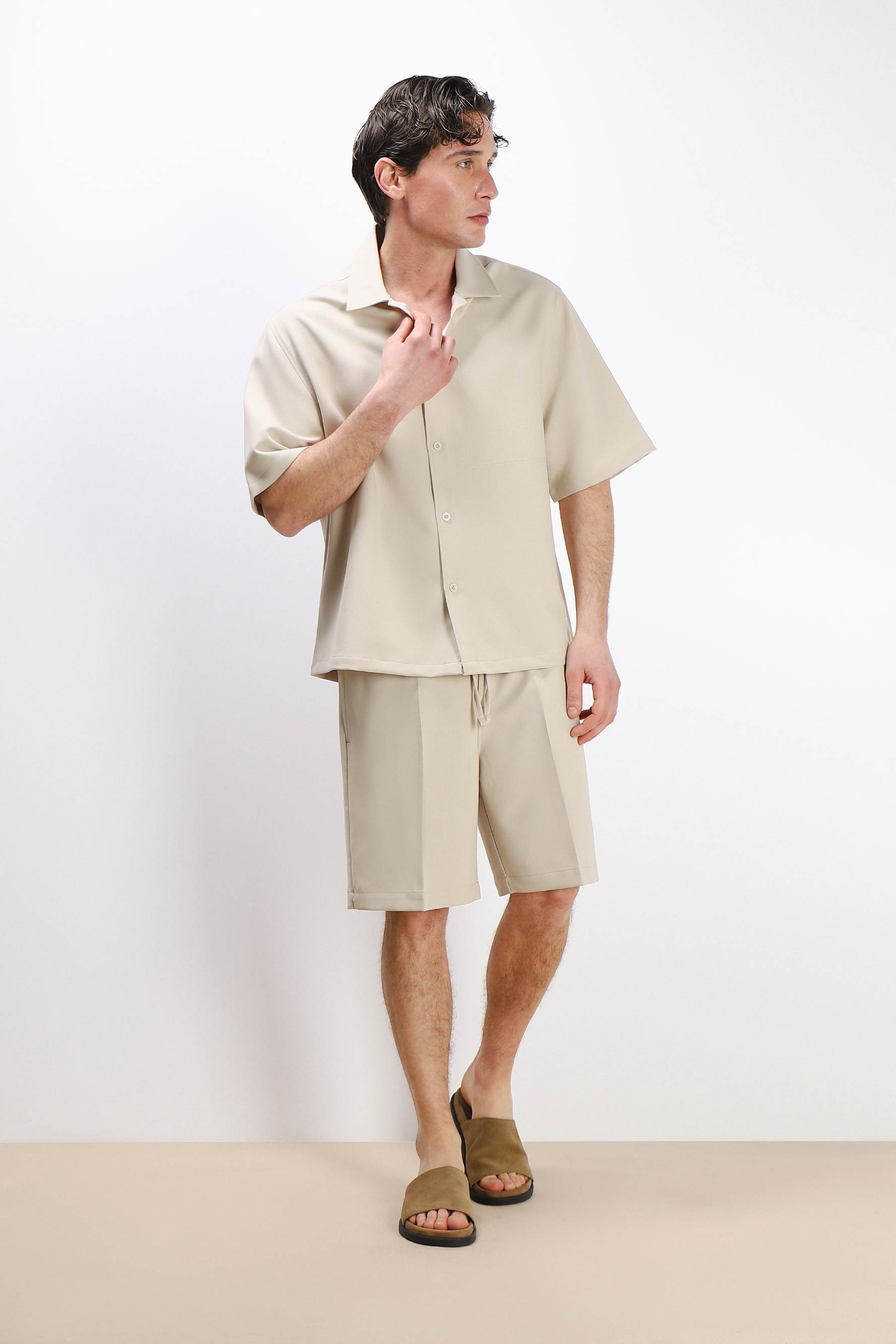 BERMUDA JOGGER BEIGE