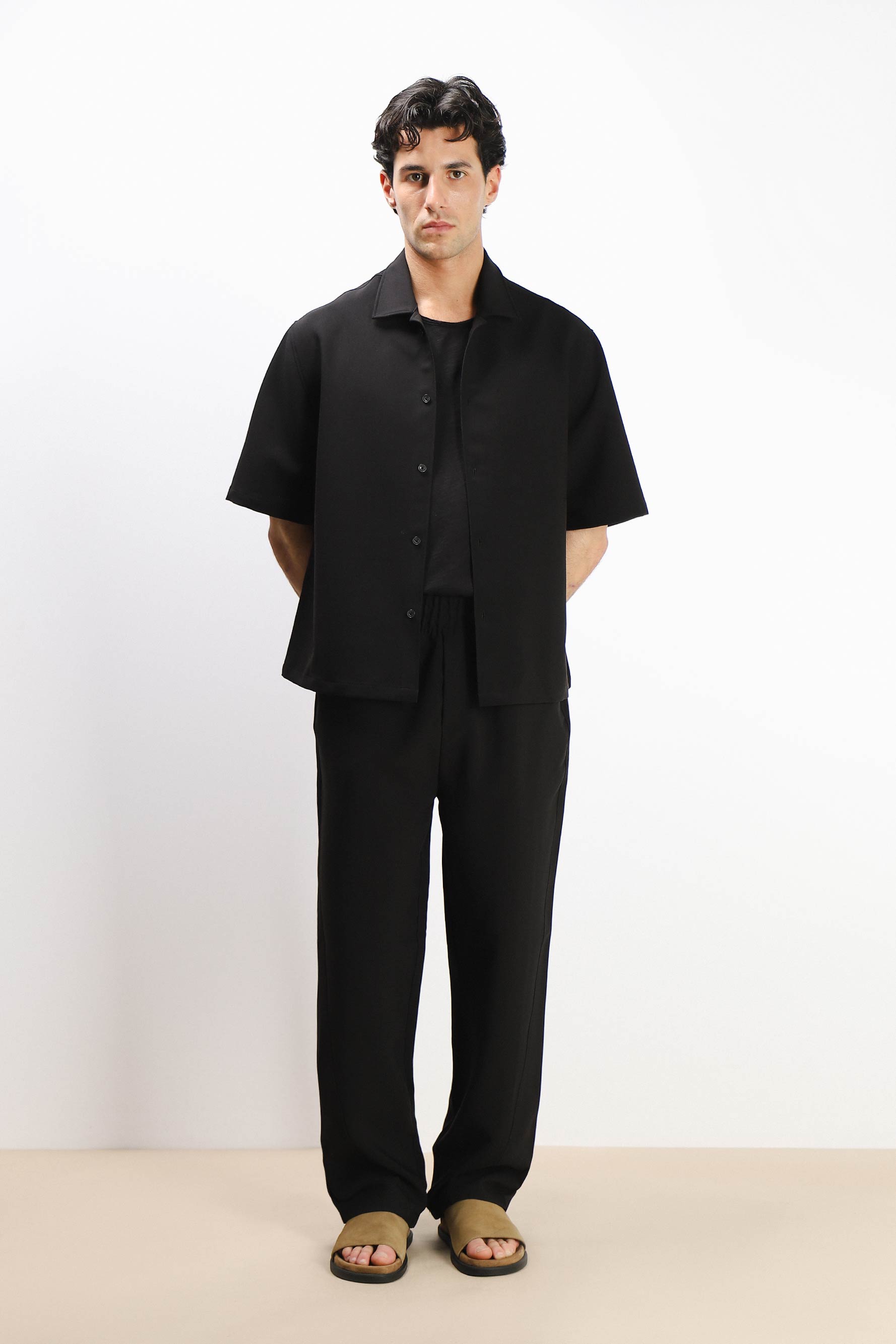 PANTALONE MORBIDO CON ELASTICO IN VITA NERO