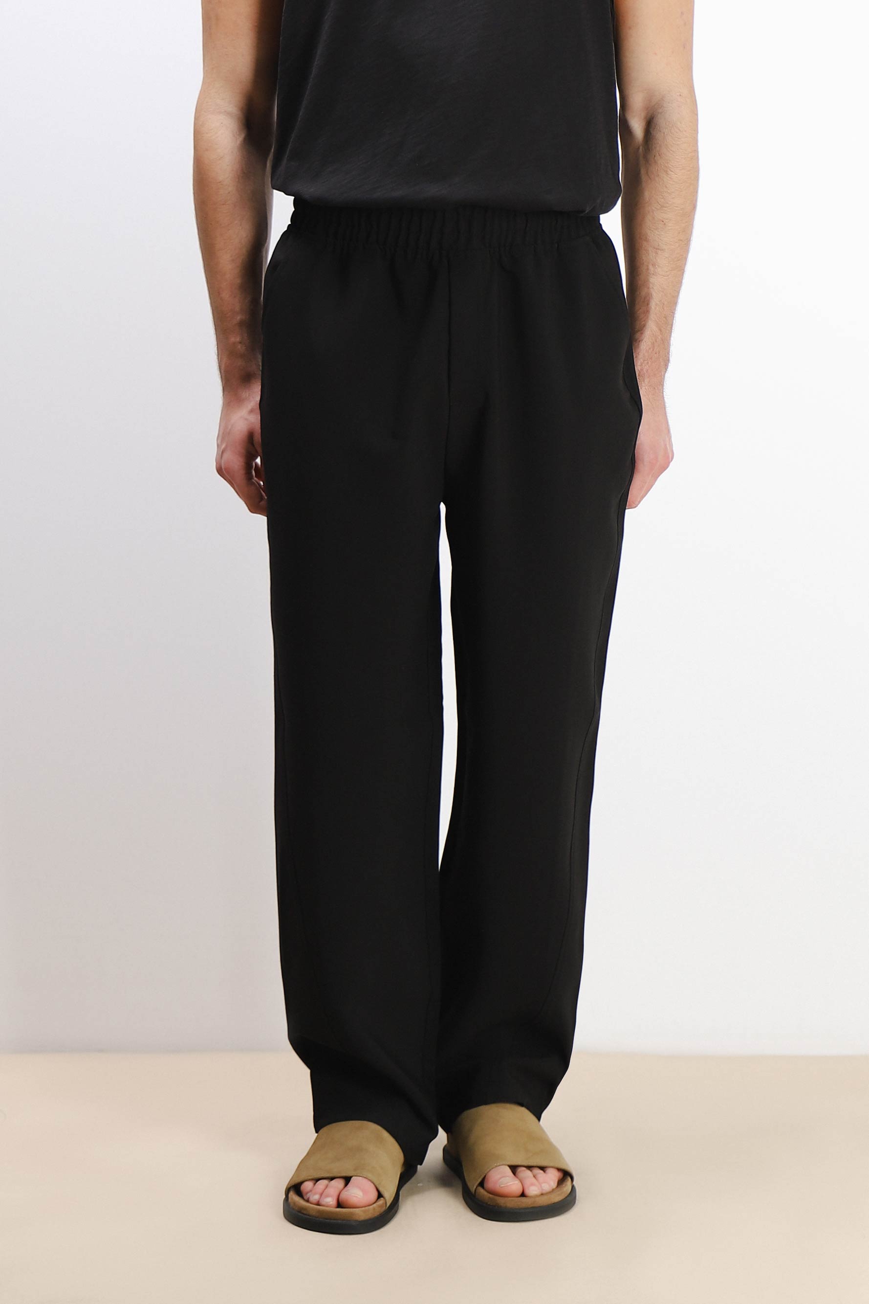 PANTALONE MORBIDO CON ELASTICO IN VITA NERO