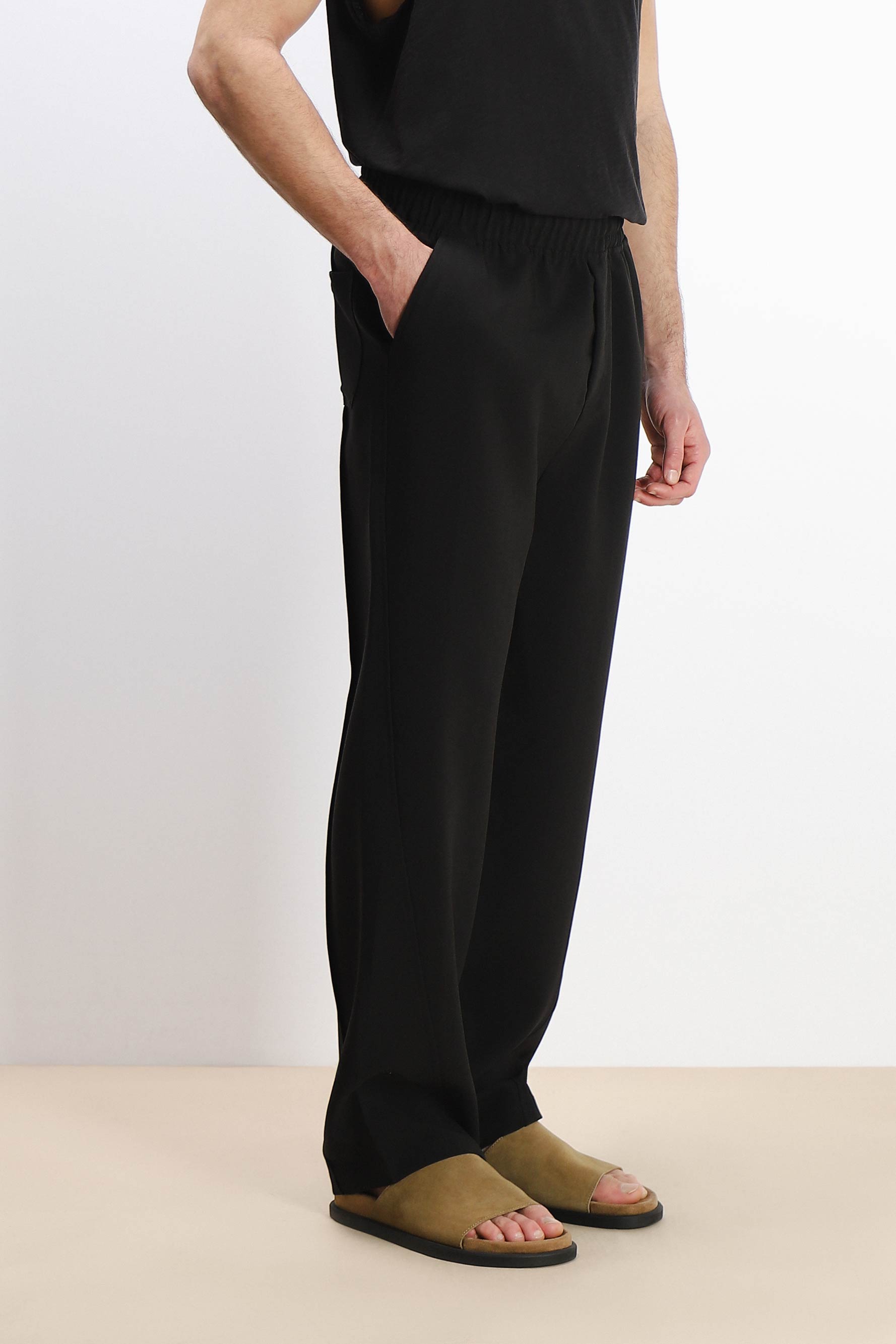 PANTALONE MORBIDO CON ELASTICO IN VITA NERO