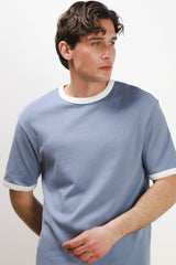 T-SHIRT CON COLLO E MANICHE A CONTRASTO AVION