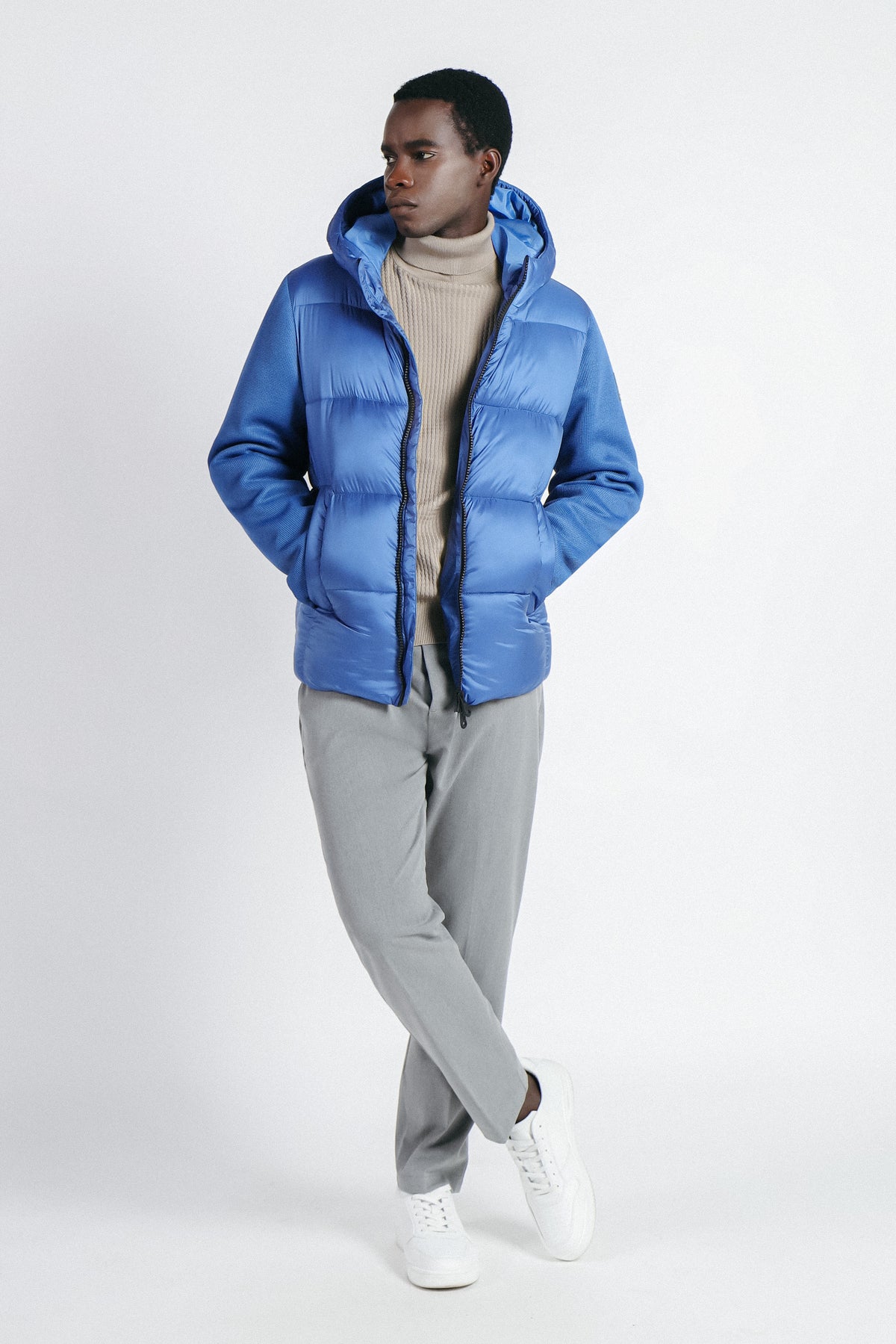 GIUBBOTTO IMBOTTITO CON MANICHE IN RIB AZZURRO