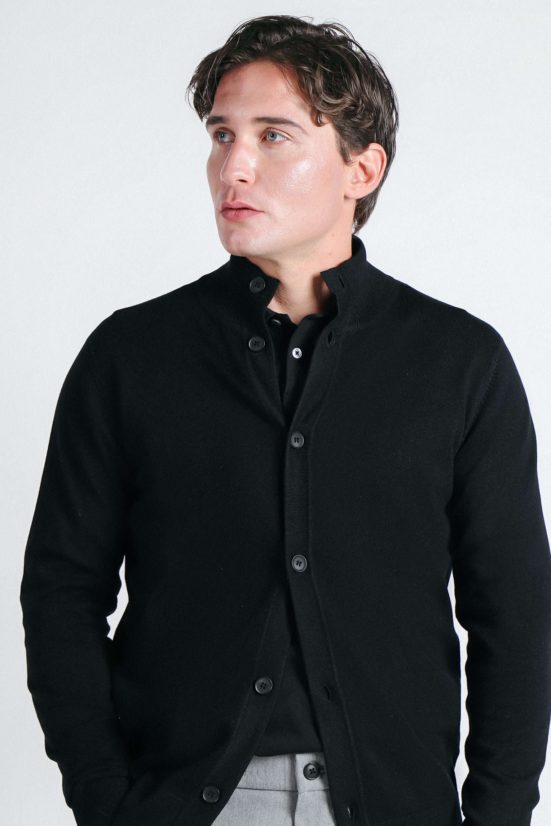 CARDIGAN CON COLLO ALTO NERO