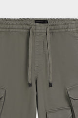 PANTALONE JOGGER CON TASCONI VERDE MILITARE