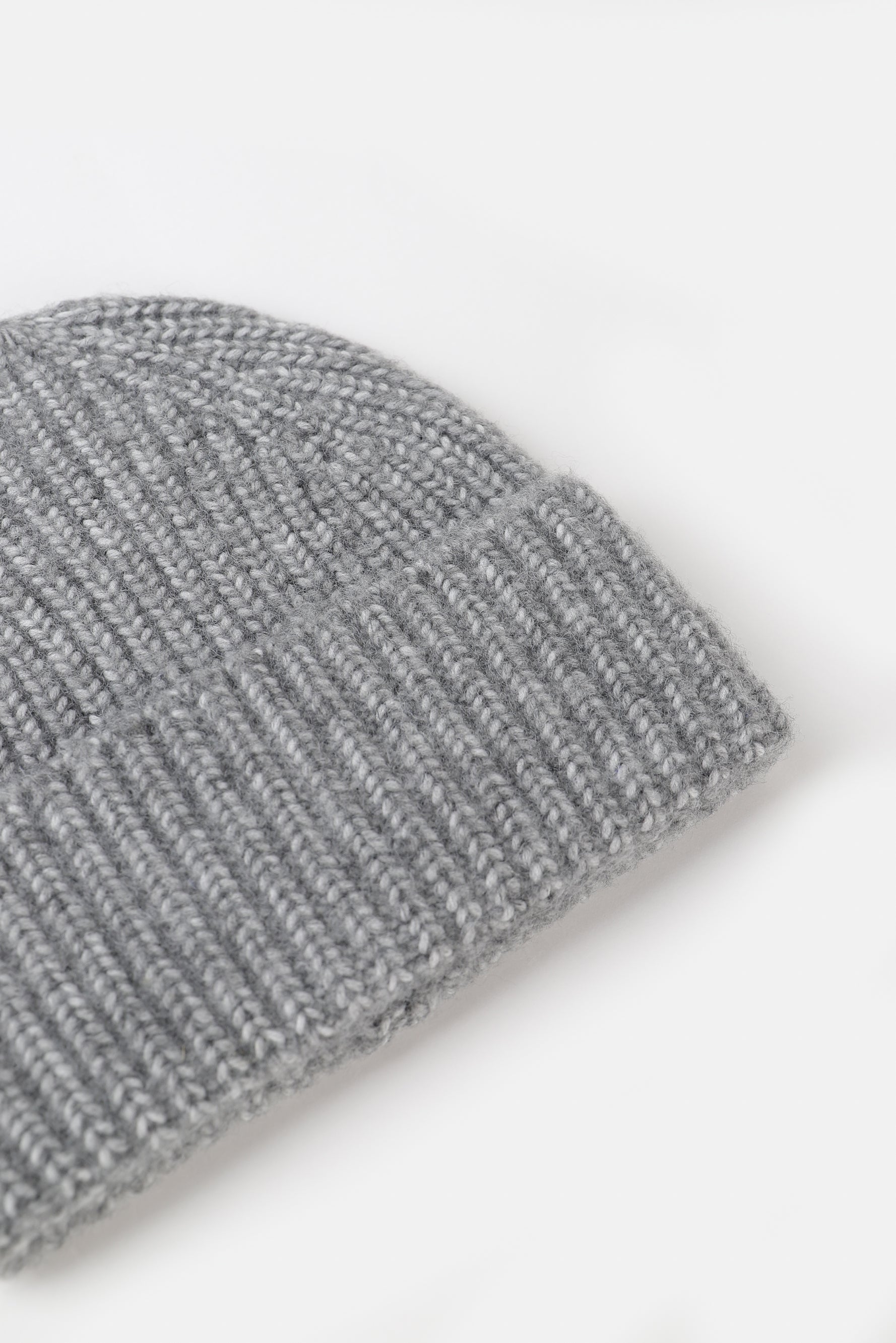 CAPPELLO IN SCATOLA GRIGIO