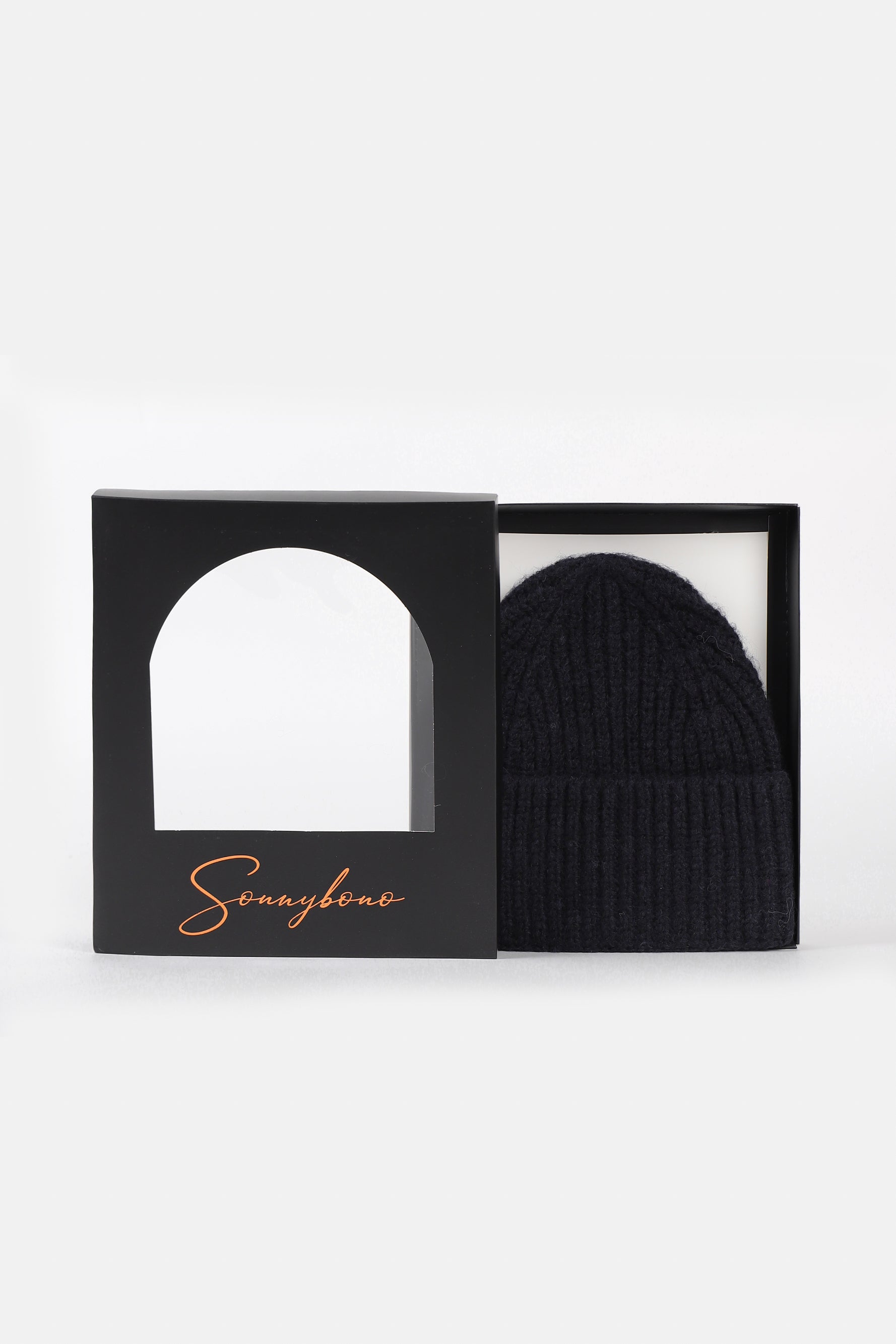 CAPPELLO IN SCATOLA NERO