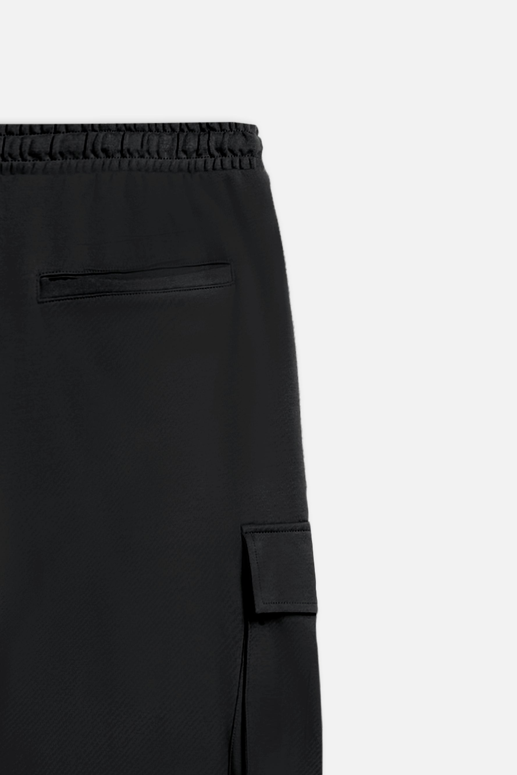 BERMUDA IN FELPA CON TASCONI NERO