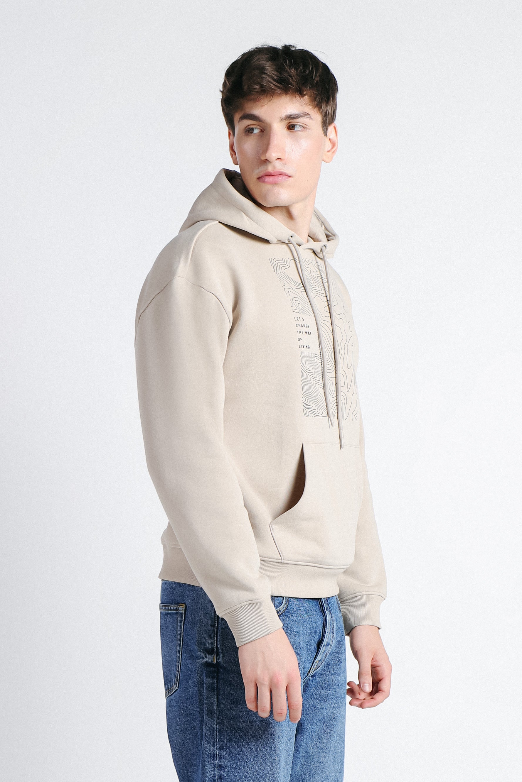 FELPA CON CAPPUCCIO E MARSUPIO CON STAMPA BEIGE