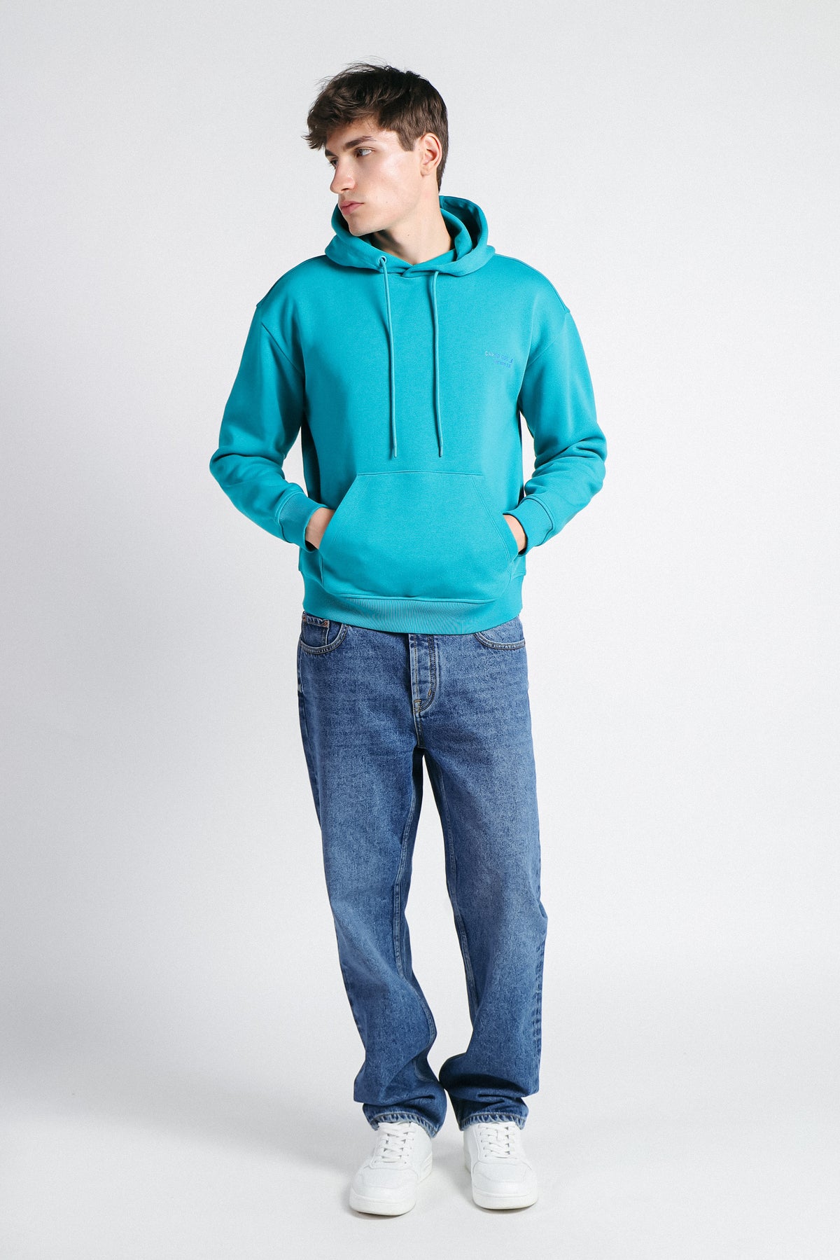 FELPA CON CAPPUCCIO E MARSUPIO CON STAMPA VERDE SMERALDO