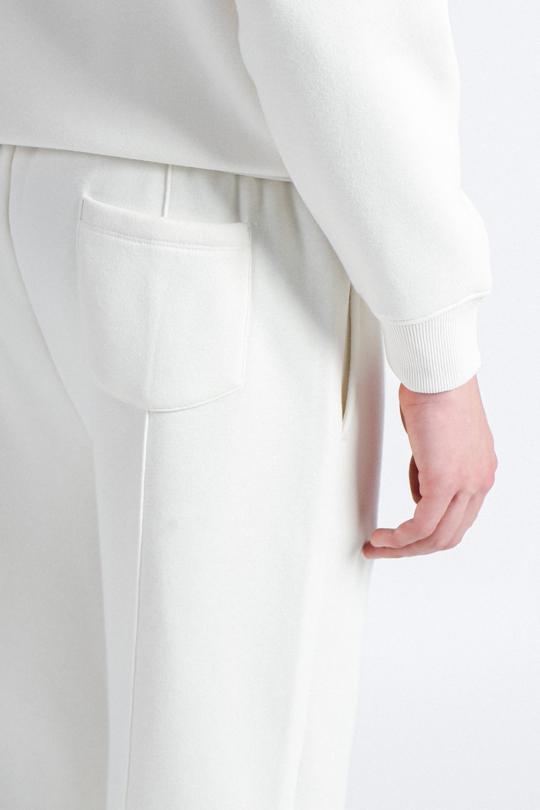 PANTALONE JOGGING FONDO LARGO PANNA