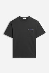 T-SHIRT CON TASCHINO E STAMPA NERO