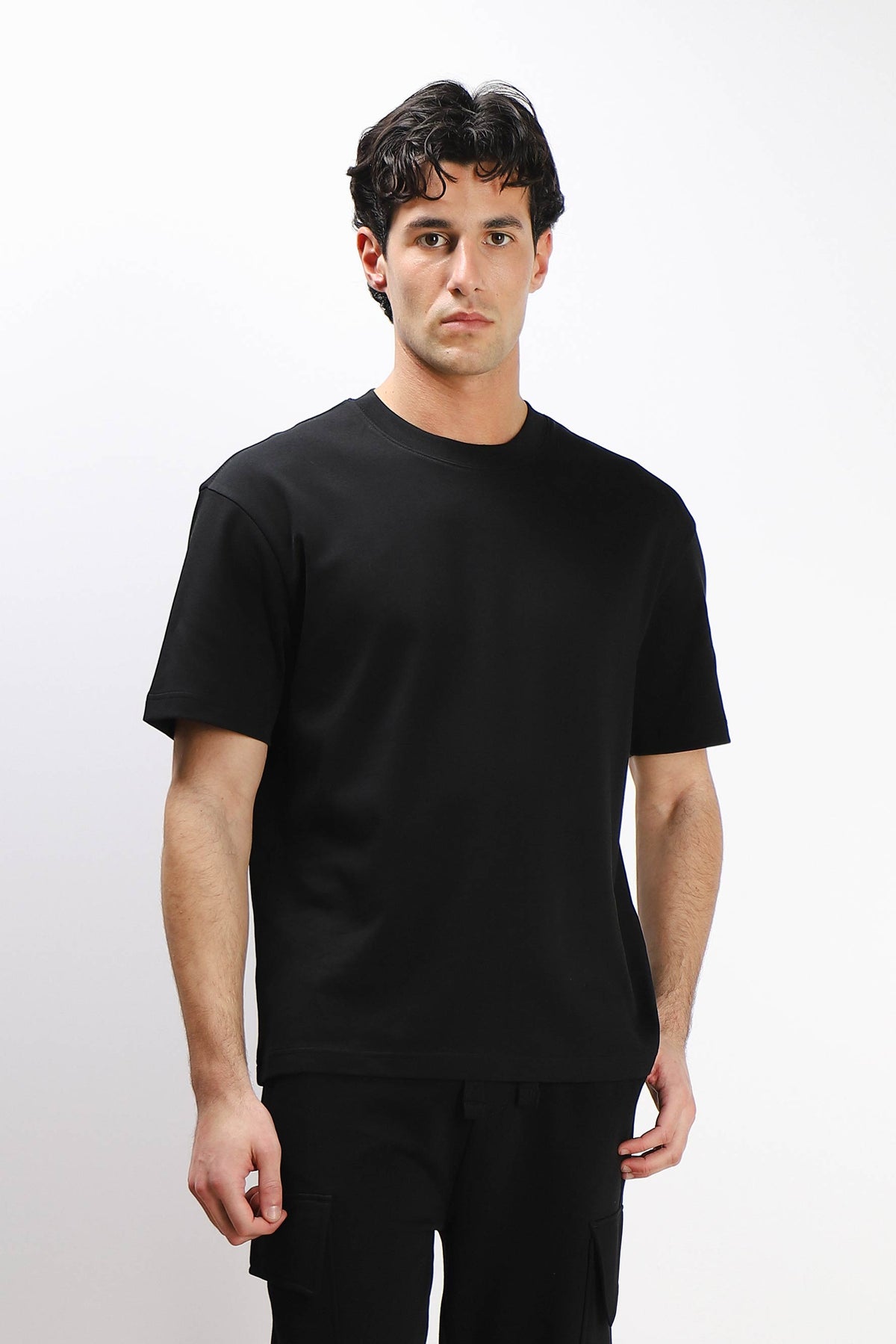 T-SHIRT GIROCOLLO OVER FIT NERO