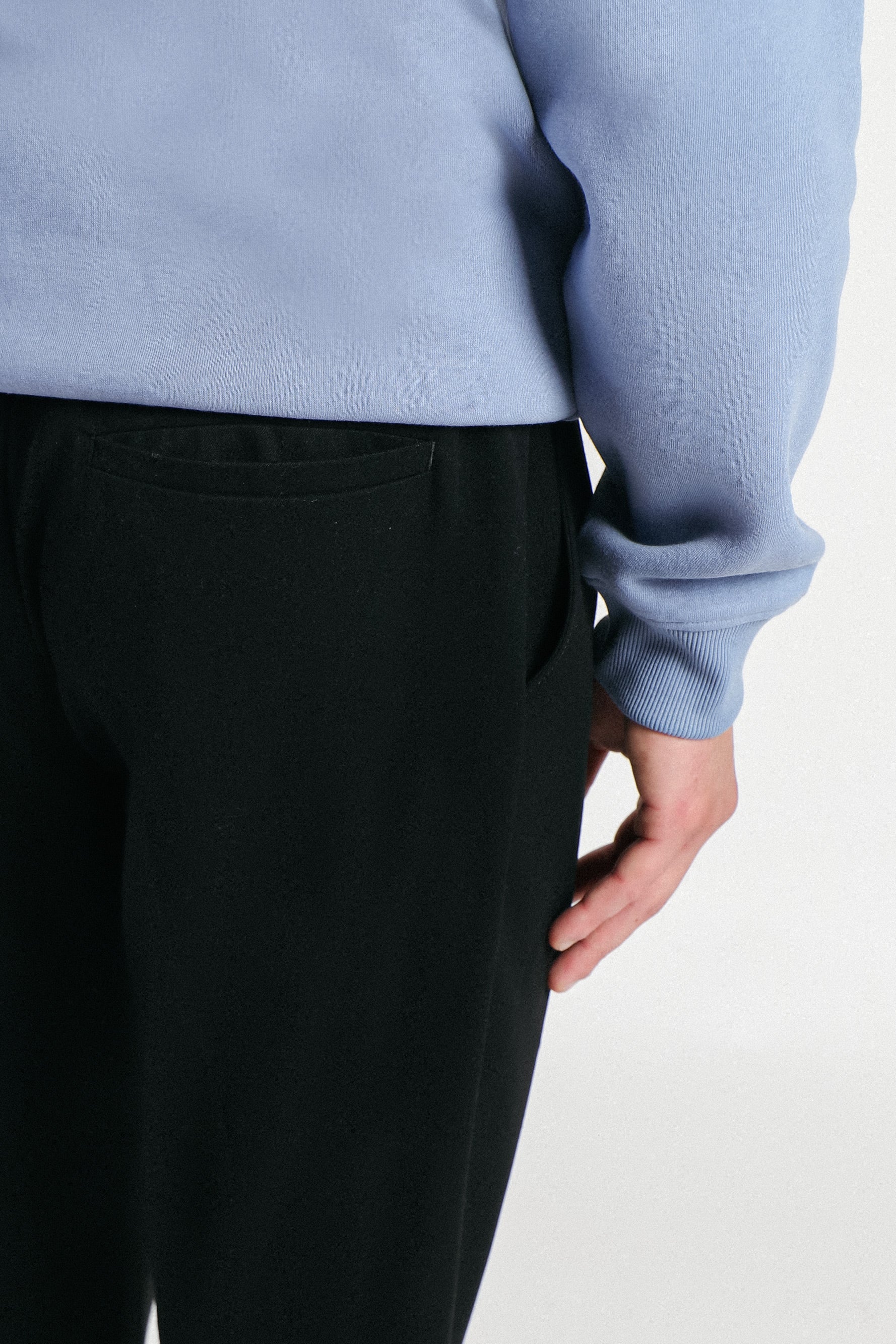 PANTALONE JOGGER CON ELASTICO IN VITA NERO
