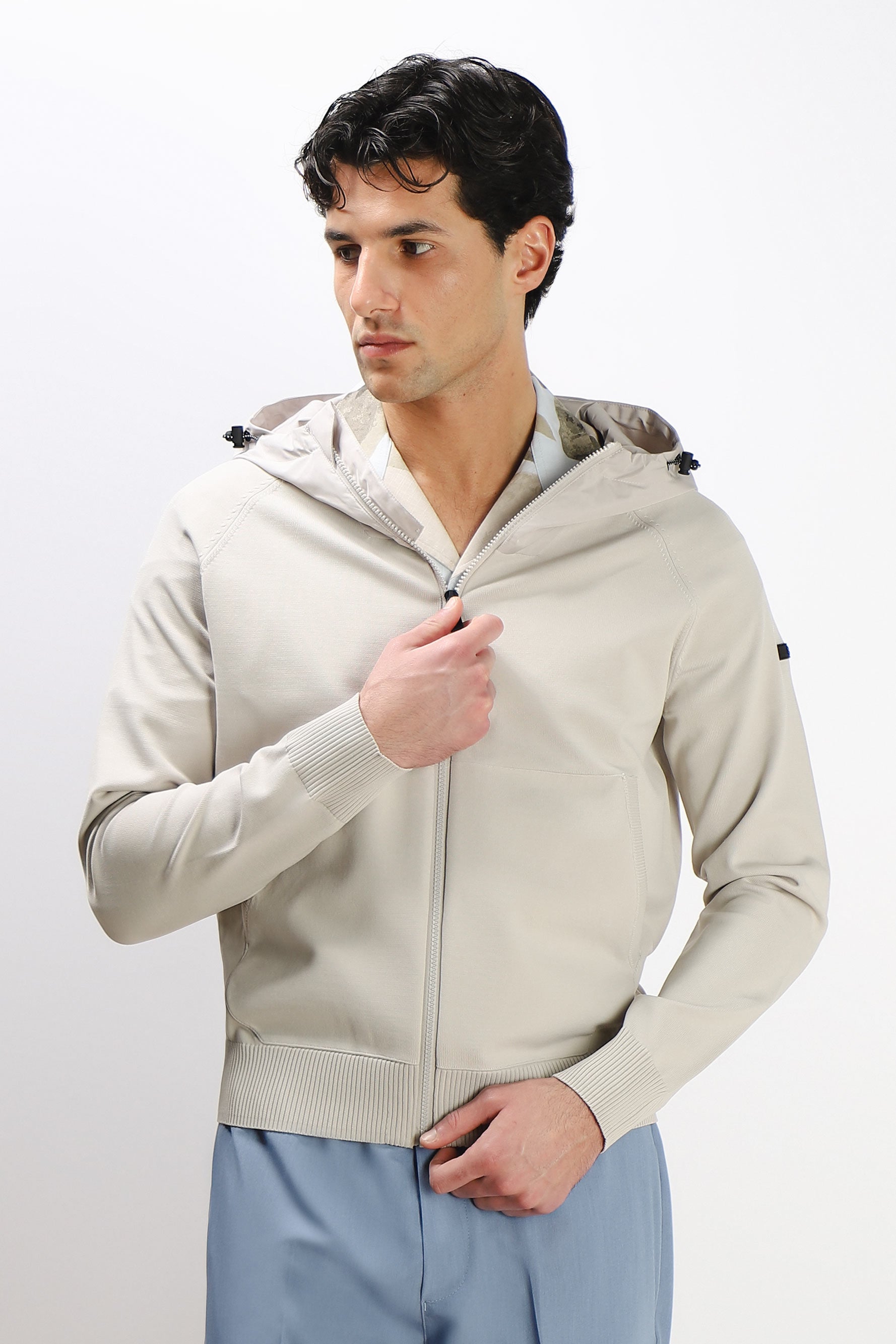 GIUBBOTTO BOMBER MAGLIA CON CAPPUCCIO A CONTRASTO GRIGIO