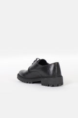 SCARPA DERBY NERO