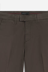 PANTALONE CHINO RASO MORO