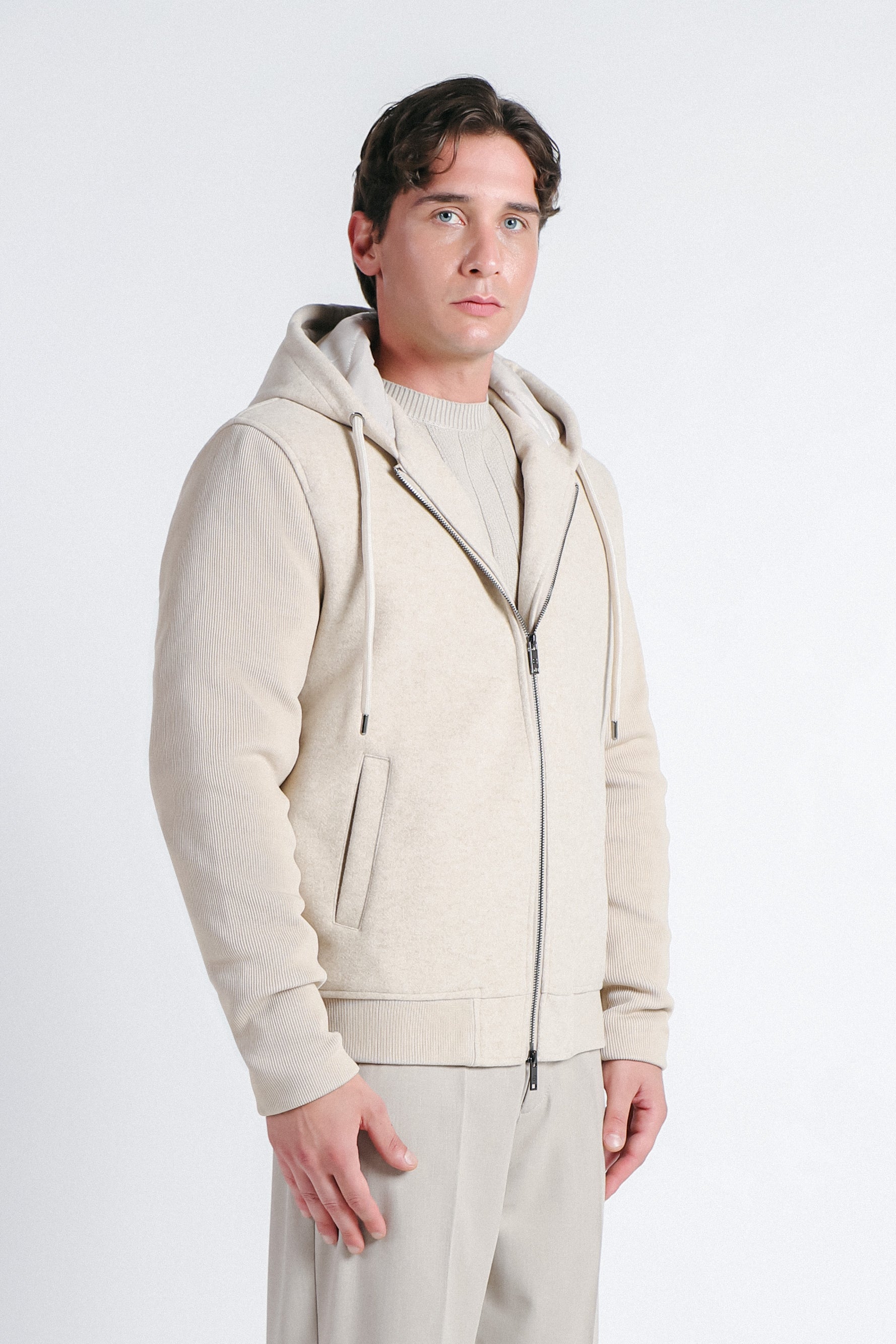 GIUBBOTTO TAGLIO FELPA CON  MANICHE IN MAGLIA M B.GE CH