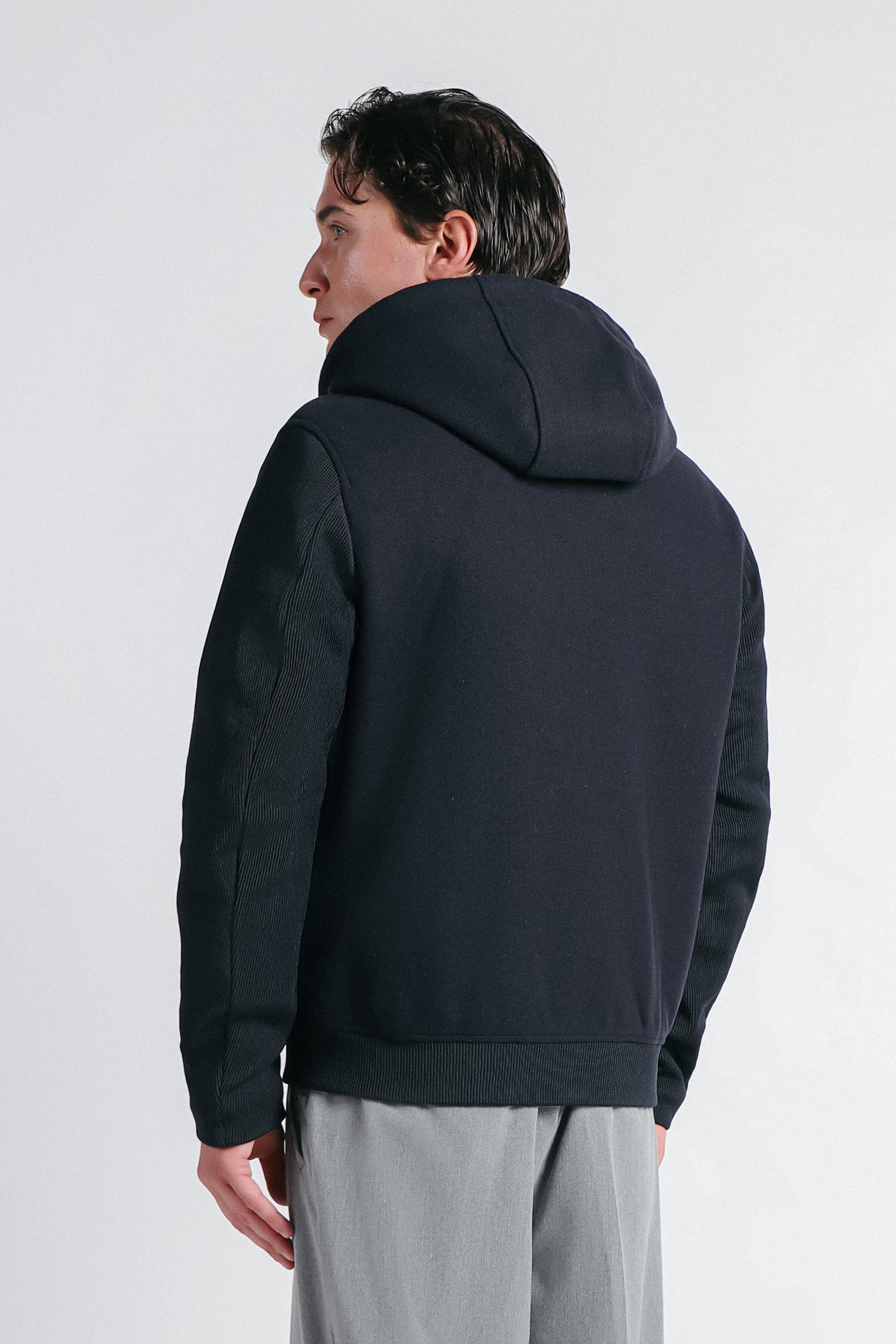 GIUBBOTTO TAGLIO FELPA CON  MANICHE IN MAGLIA BLEU