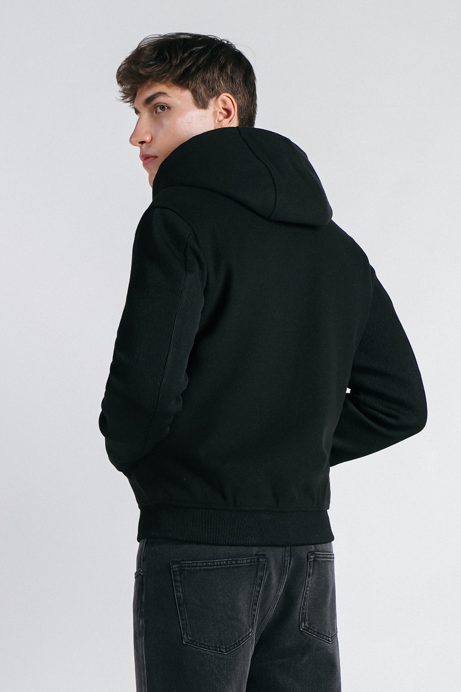 GIUBBOTTO TAGLIO FELPA CON  MANICHE IN MAGLIA NERO