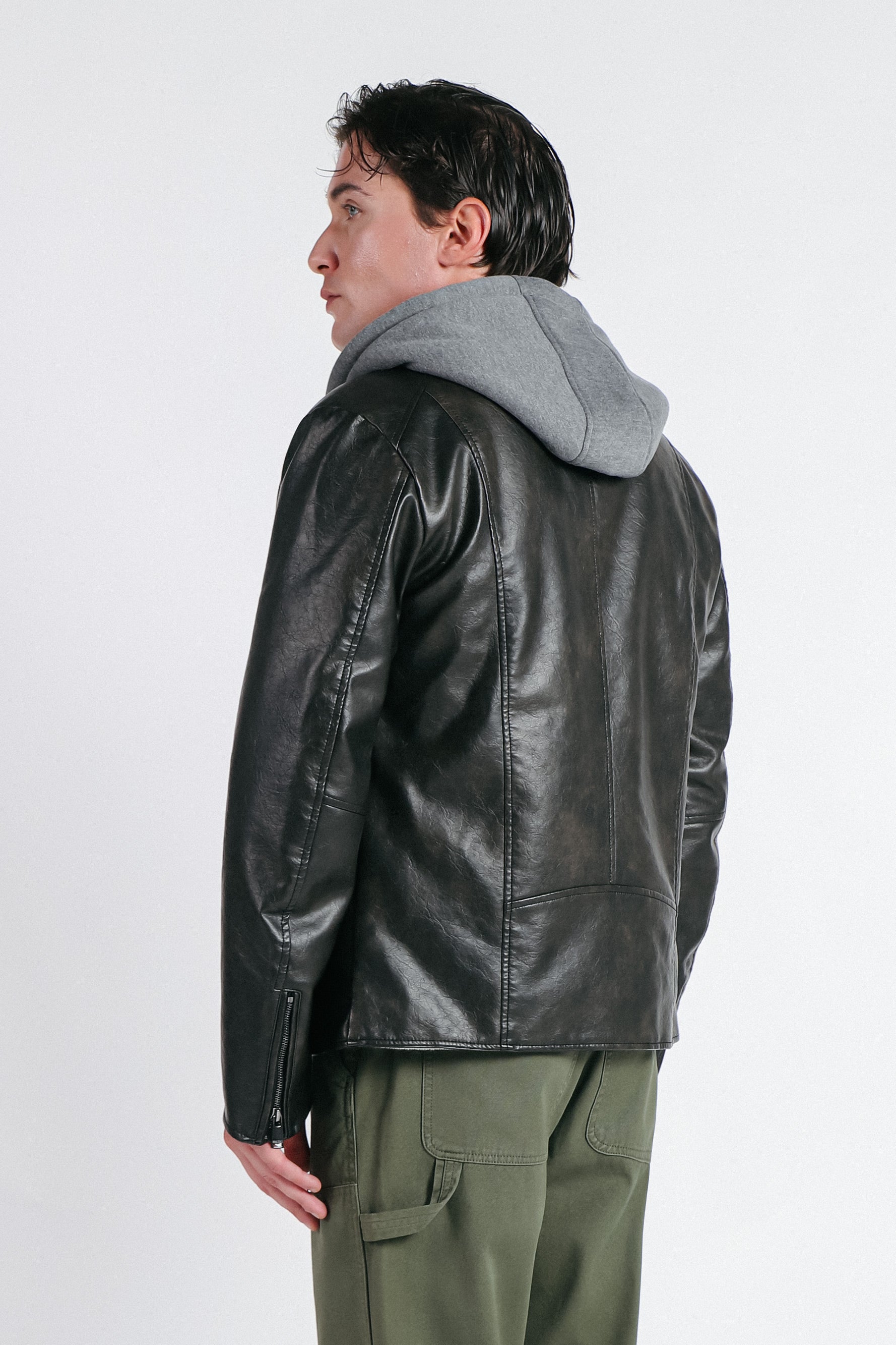 GIUBBOTTO BIKER CON CAPPUCCIO IN FELPA STACCABILE NERO