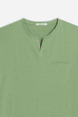 T-SHIRT COLLO A GOCCIA IN SLUB SALVIA 
