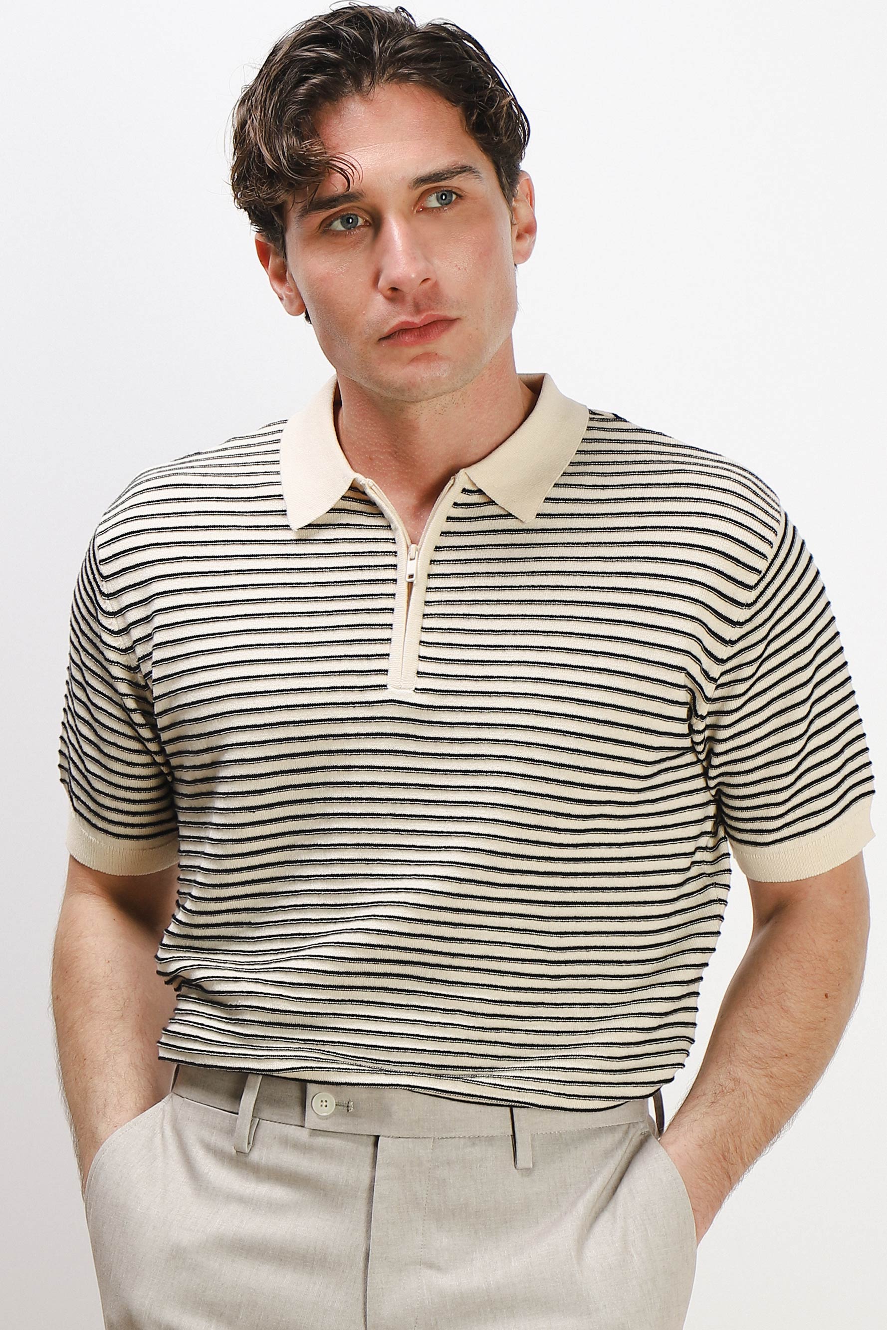 POLO IN MAGLINA FANTASIA IN RILIEVO CON ZIP F-BEIGE