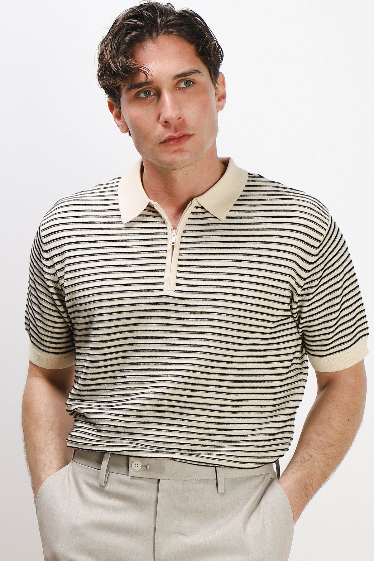 POLO IN MAGLINA FANTASIA IN RILIEVO CON ZIP F-BEIGE