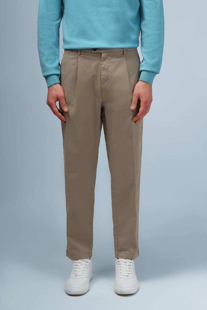 PANTALONI CHINOS CON PENCES TORTORA