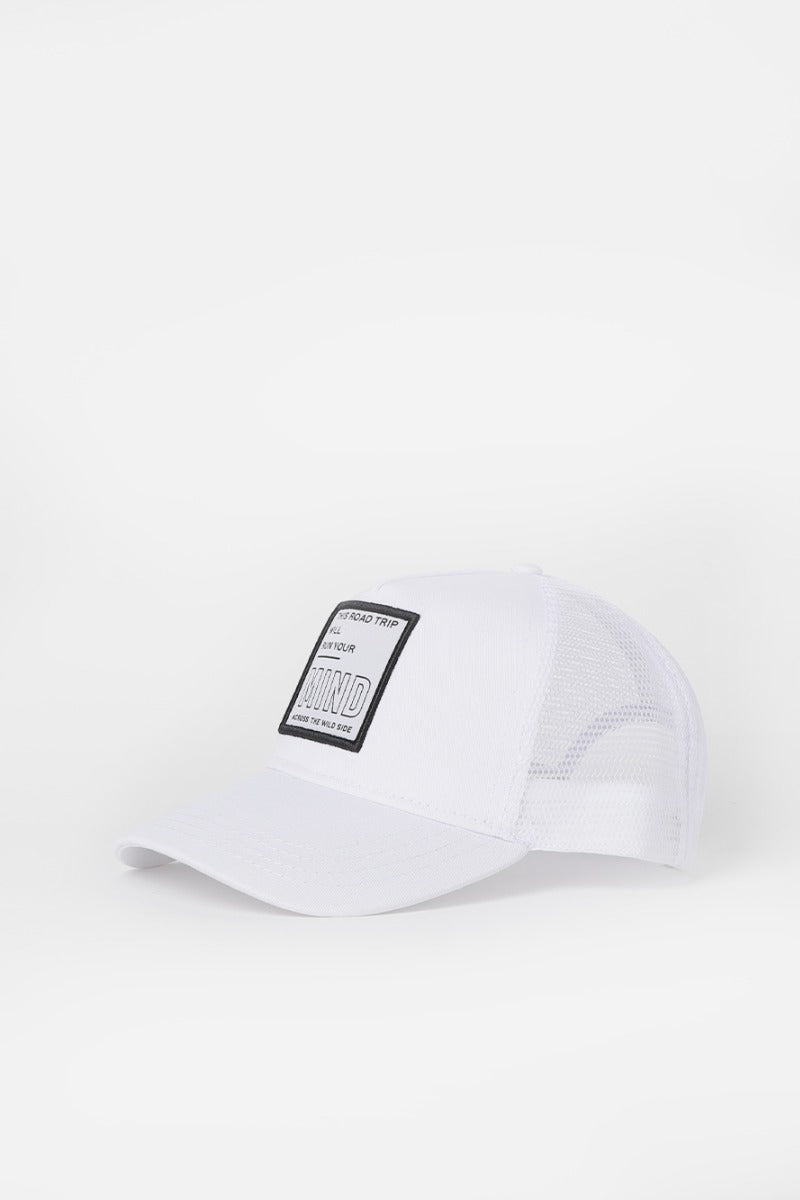 berretto trucker con mesh bianco