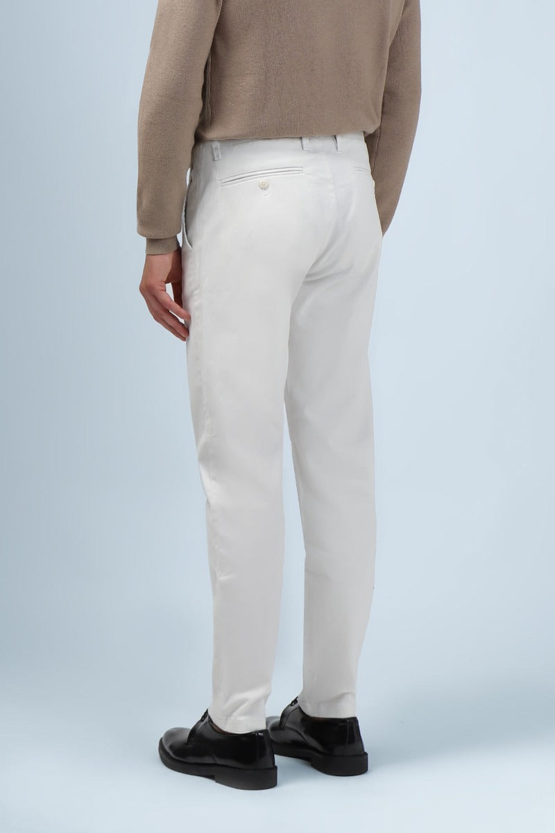 PANTALONI CHINOS COMFORT IN GABARDINA PANNA