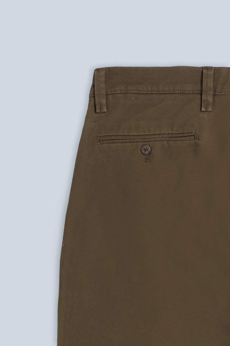 PANTALONI CHINOS COMFORT IN GABARDINA TABACCO